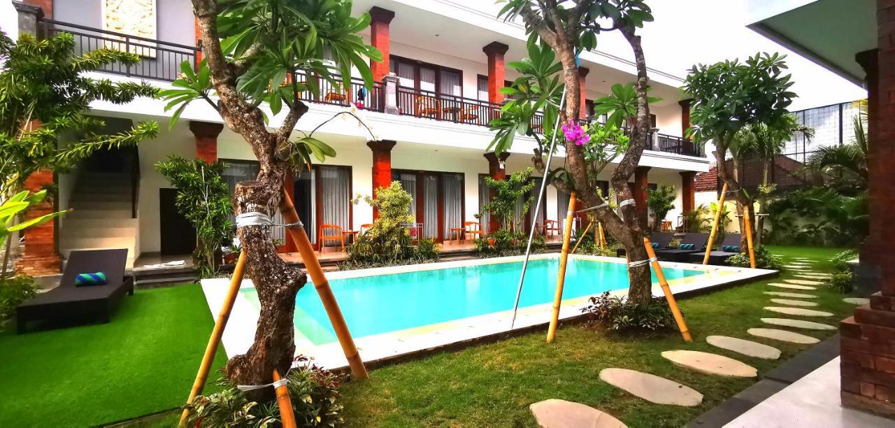 Santi Homestay Canggu Exterior foto